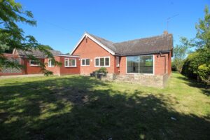 Sandy Lane, Diss